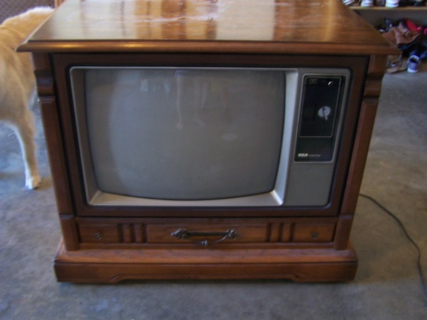 1978 RCA console TV